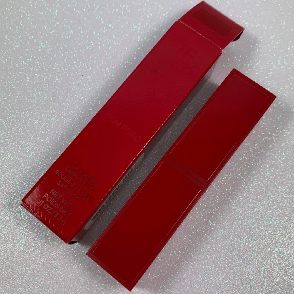 Full-size Tom Ford Satin Matte Lip Color in shade 52 Naked Rose. NIB. - Picture 8 of 8